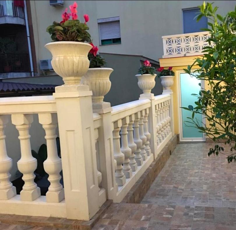 Casa Flores Del Mediterraneo 바달로나 외부 사진